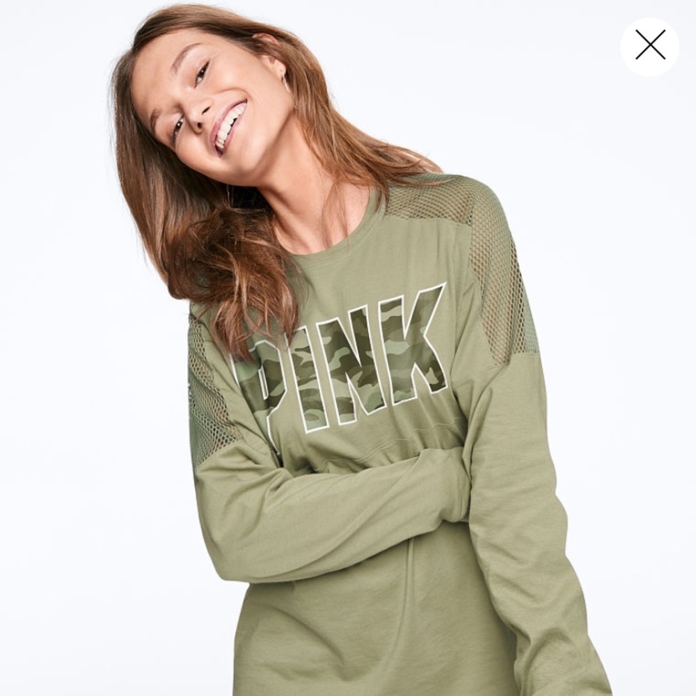 NEW VS PINK LONG SLEEVE CAMPUS TEE💕💕